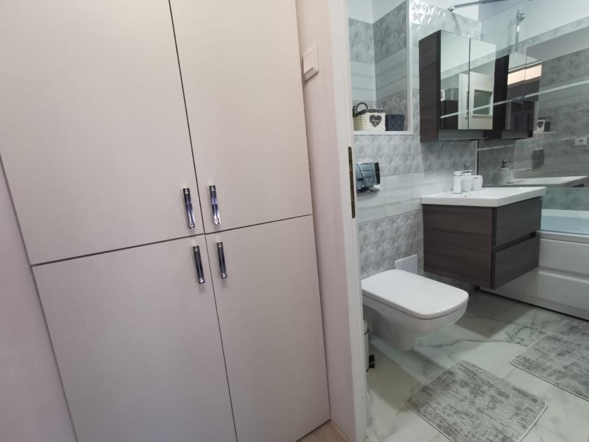 Apartament Regim Hotelier Deva Bagian luar foto